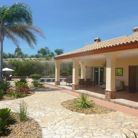 Howebridge Villa *